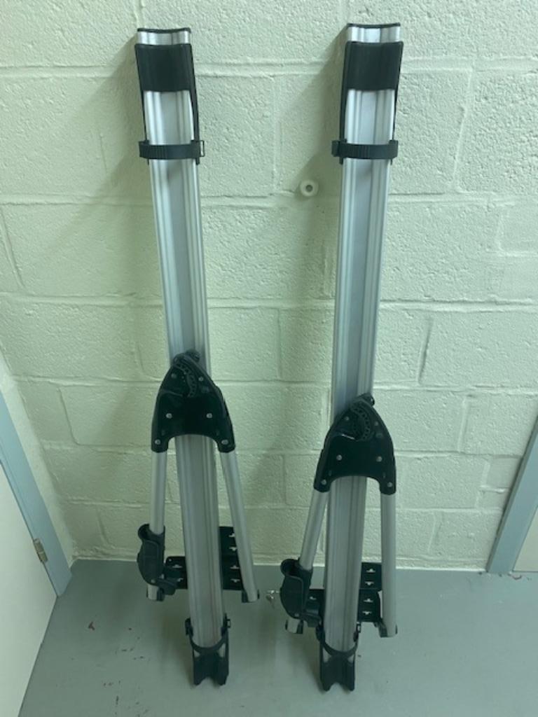 Fietsendrager Thule Tour 510 (!! nog één beschikbaar), Auto diversen, Fietsendragers, Zo goed als nieuw, Dakdrager, 1 fiets, Brede banden