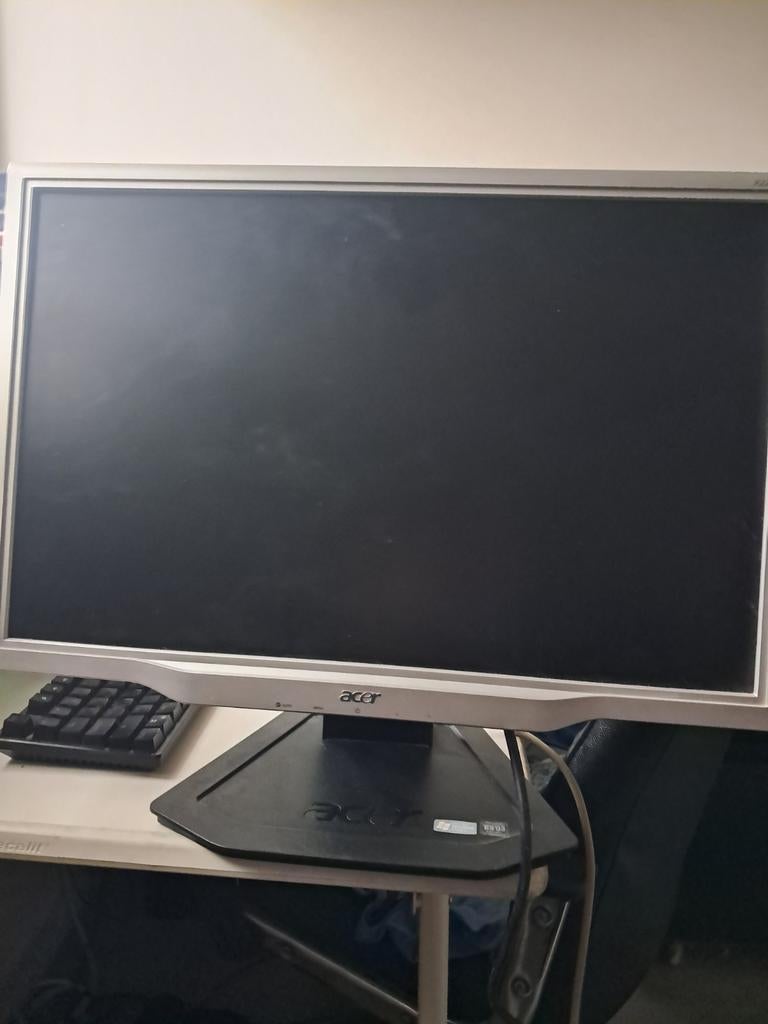 Monitor Acer X221W A 
VGA Kabel met adapter van VGA naar HDM, Enlèvement, VGA