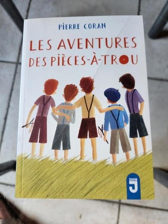 Livre "Les aventures des pièces -à- trou", Livres, Pierre Coran, Enlèvement ou Envoi, Fiction, Utilisé