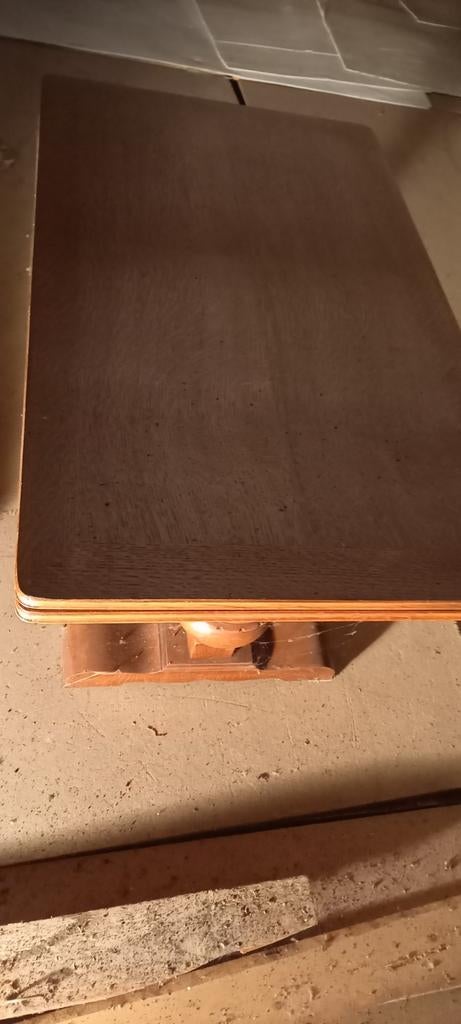 Antiek salontafeltje, Enlèvement