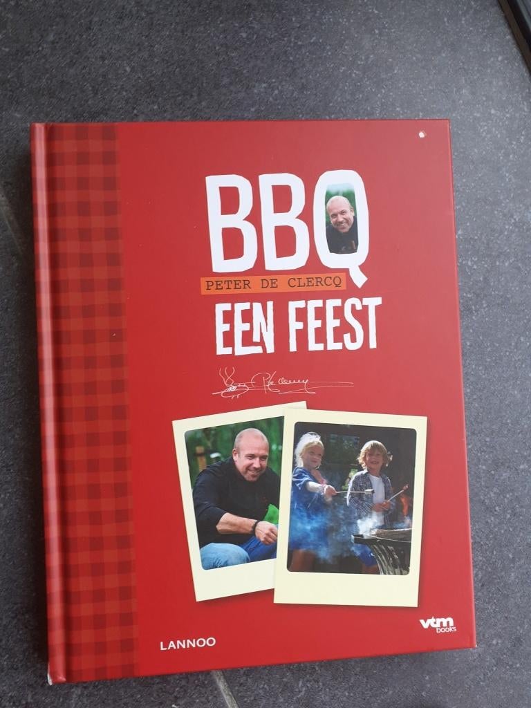 Boek BBQ, een feest - Peter De Clercq, Boeken, Kookboeken, Ophalen of Verzenden, Gelezen