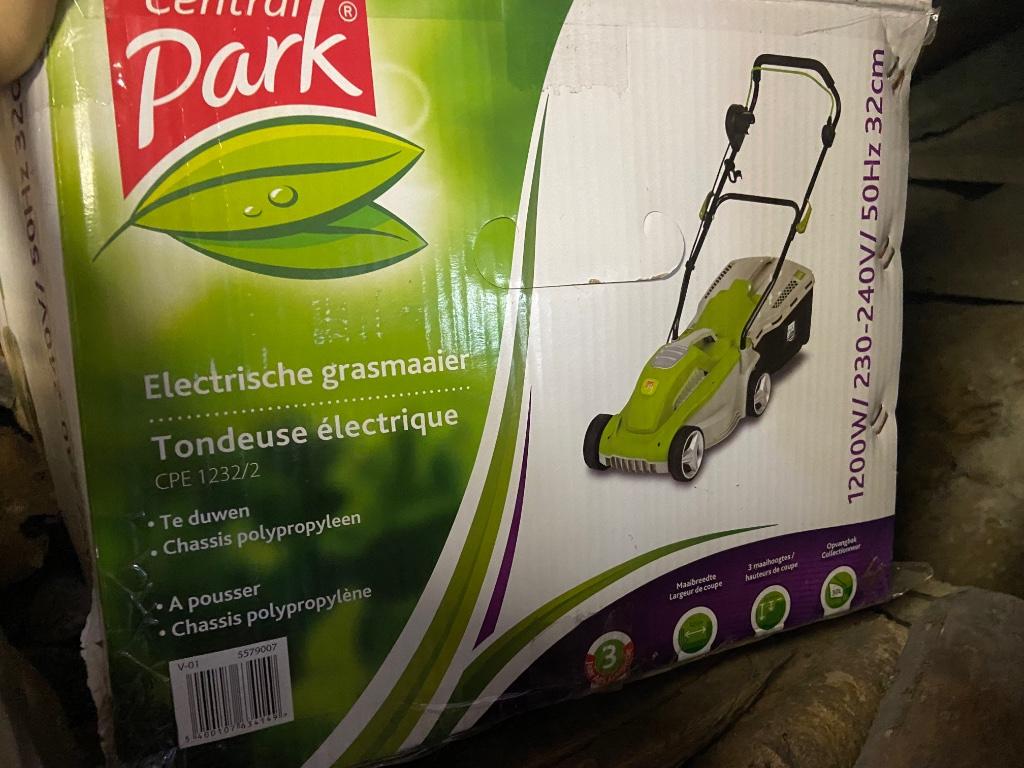 Tondeuse électrique, Enlèvement, Comme neuf, Tondeuses à gazon électriques, CENTRAL PARK