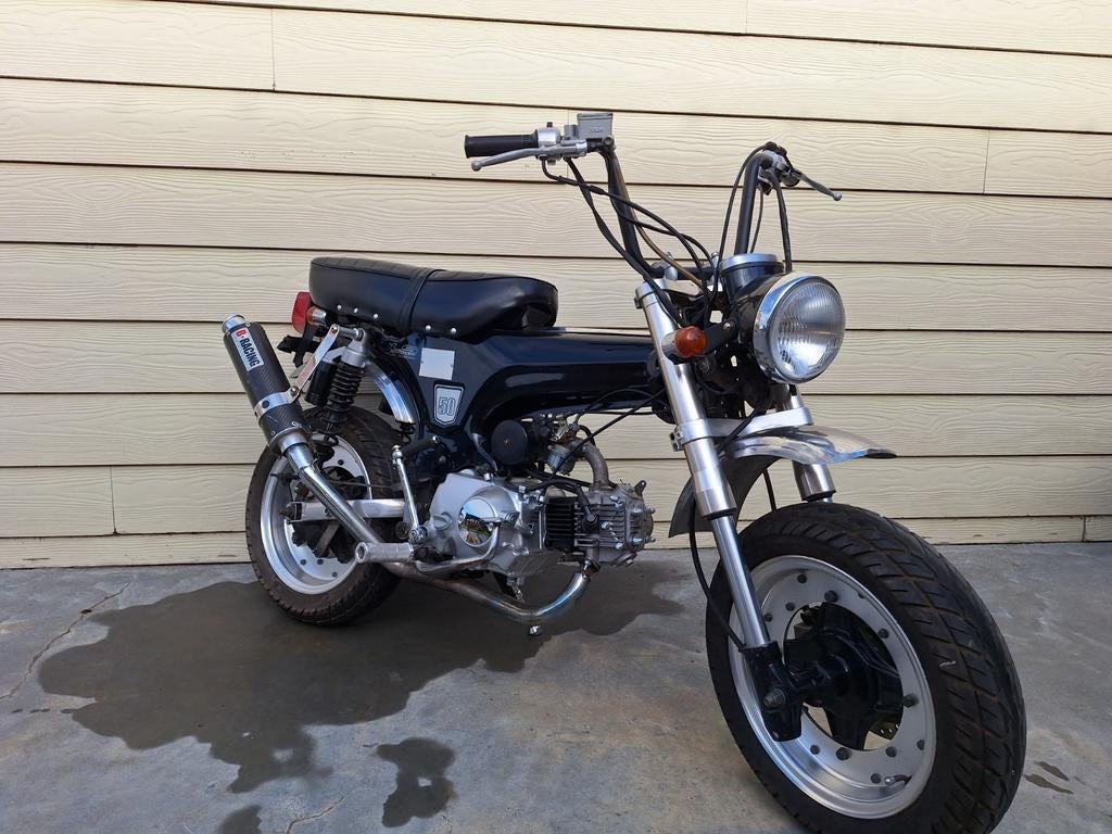 Dax skyteam, Fietsen en Brommers, Ophalen, Klasse B (45 km/u), Zo goed als nieuw, 4 versnellingen