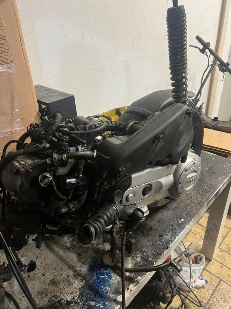 Vespa sprint e5 volledig complete motorblok STARTGARANTIE, Fietsen en Brommers, Brommeronderdelen | Scooters, Zo goed als nieuw