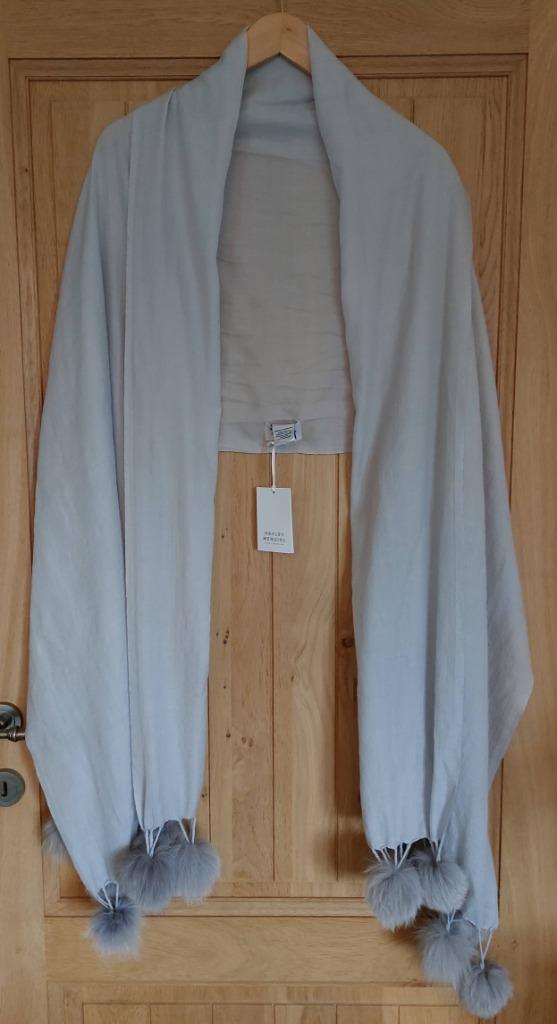 Designer HAYLEY MENZIES wol zijde cashmere sjaal met pompons, Kleding | Dames, Mutsen, Sjaals en Handschoenen, Nieuw, Sjaal, Ophalen of Verzenden