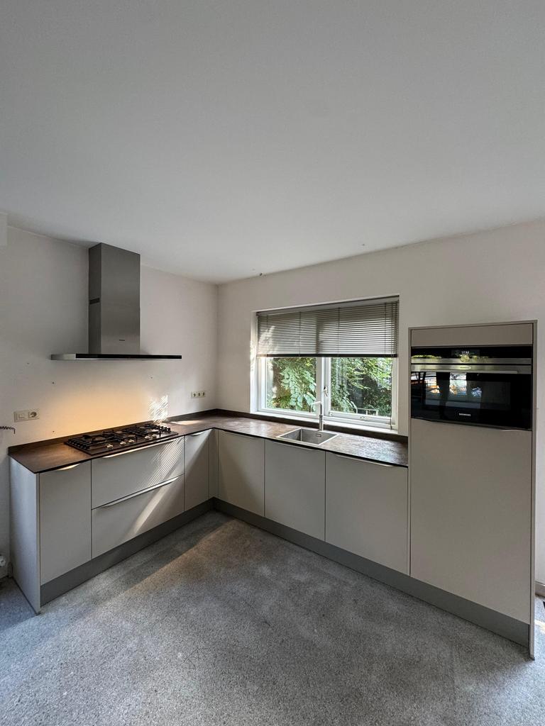 Cuisine d'angle moderne complète + équipement + DÉMONTÉ, Maison & Meubles, Cuisine | Cuisines complètes, Enlèvement ou Envoi, Comme neuf