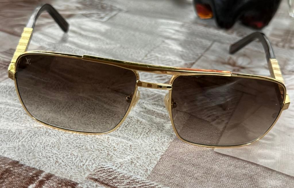 Louis Vuitton zonnebril, Handtassen en Accessoires, Zonnebrillen en Brillen | Heren, Ophalen, Zo goed als nieuw, Zonnebril