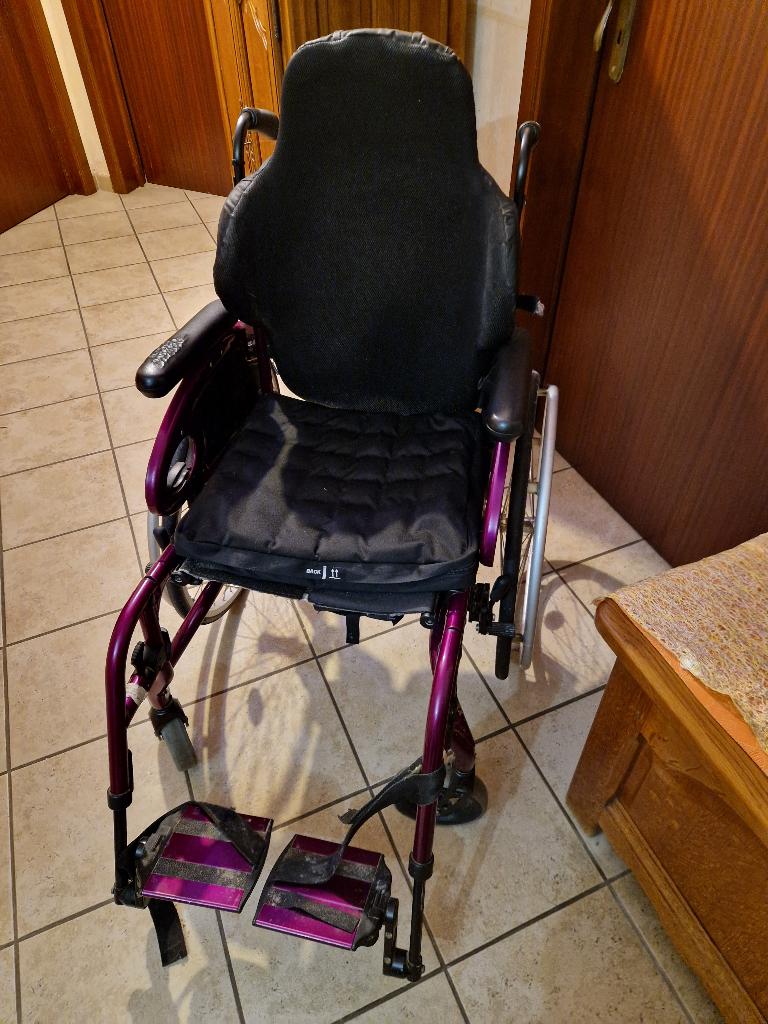 Chaise roulante Xenon avec dossier Jay J3, Enlèvement, Pliant, Utilisé, Fauteuil roulant à pousser