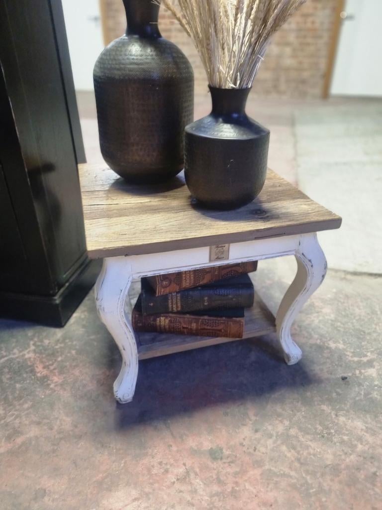 Massief houten bijzettafelje art:, Vierkant, 55 tot 75 cm, Belgie, Belgie