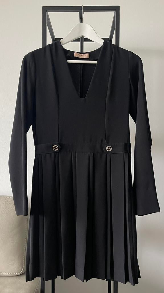 Twinset kleedje getailleerd, zwart, maat 36, Kleding | Dames, Jurken, Verzenden, Zwart, Zo goed als nieuw, Maat 36 (S)