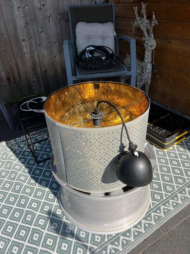 Te Koop! 4 verschillende hanglampen, Ophalen, Gebruikt, Stof, Modern