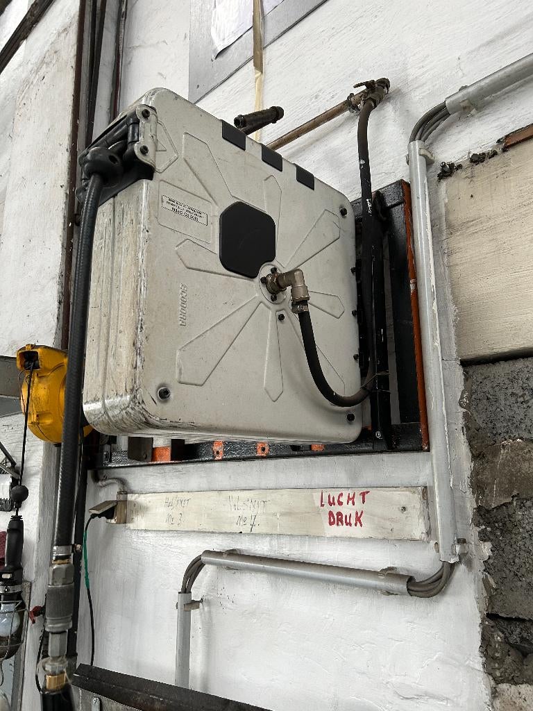 PERSLUCHT HASPEL PROFFESSIONEEL, Ophalen, Gebruikt