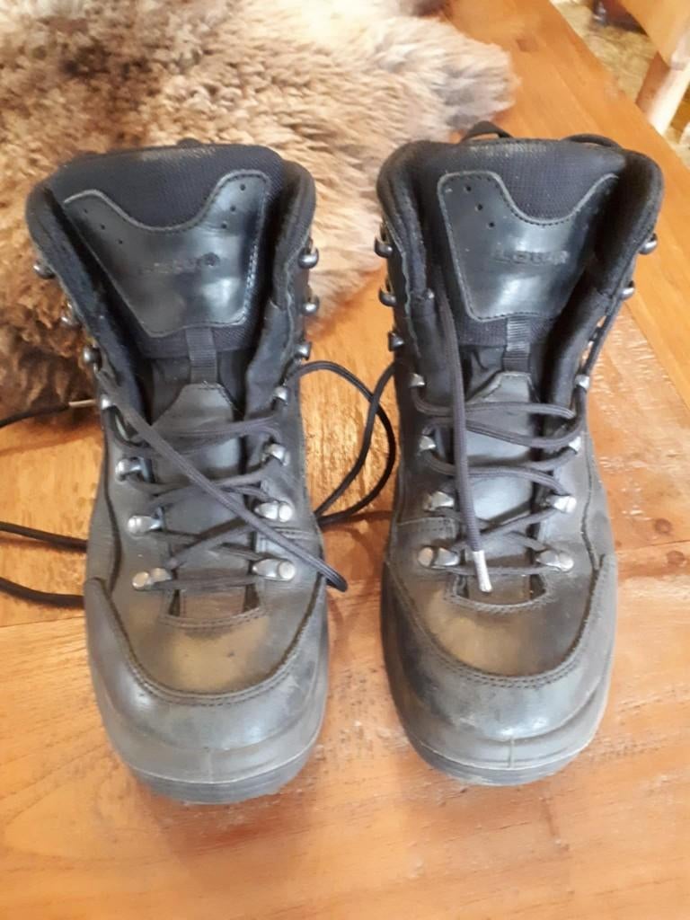 lowa schoenen, Ophalen of Verzenden, Schoenen