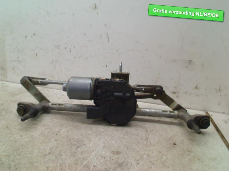 MOTEUR + TRINGLERIE ESSUIE GLACE AVANT Sharan (7N), Robert Bosch AG, Volkswagen, Utilisé, Robert-Bosch-Allee 1
74232  Abstatt, DE