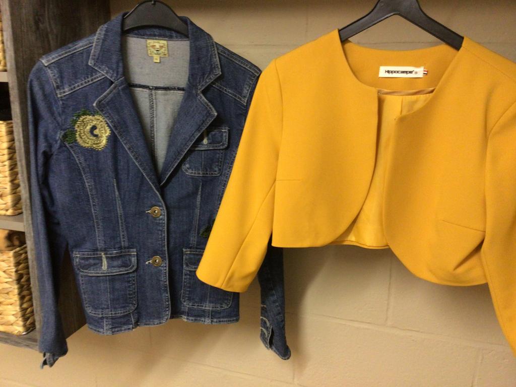 Vestes small la piece 10€, Vêtements | Femmes, Vestes | Été, Comme neuf, Taille 36 (S), Enlèvement