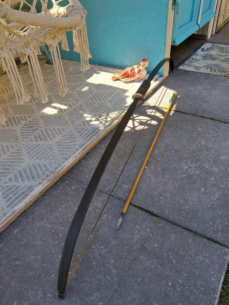 Volwassene boog met pijl., Ophalen, Gebruikt