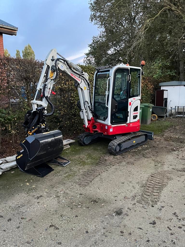 Graafmachine met machinist te huur, Ophalen