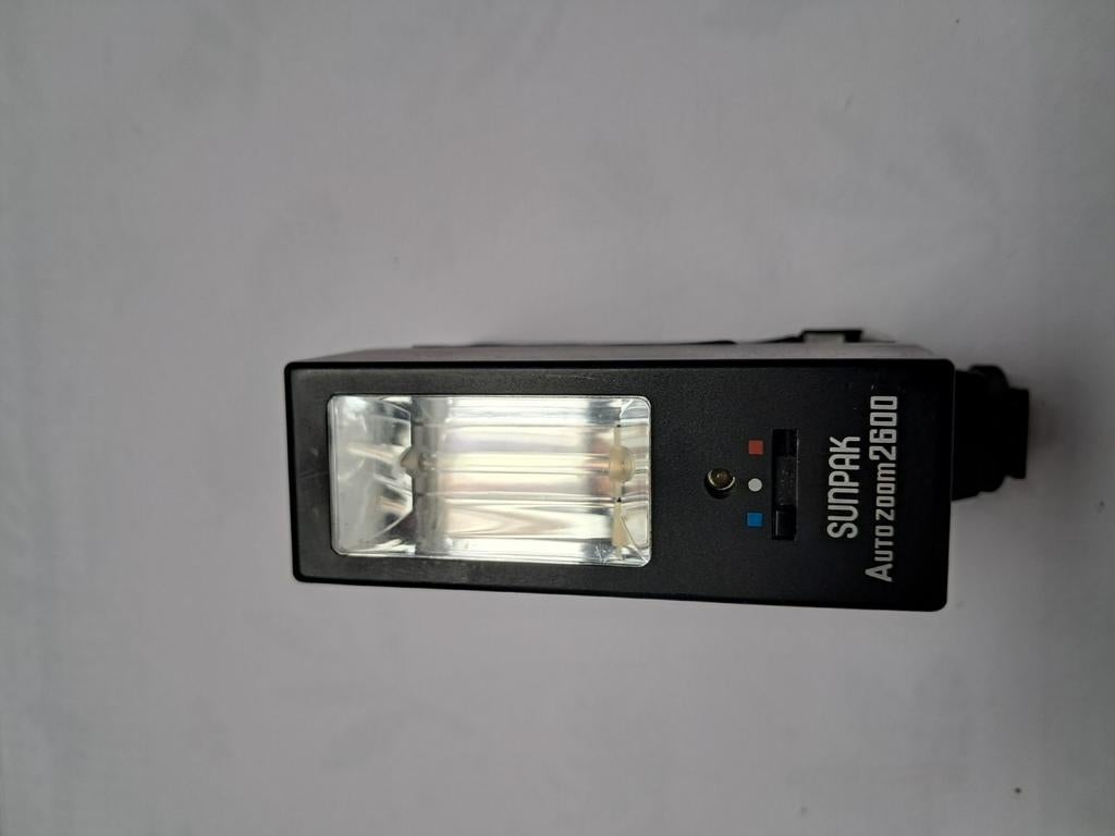 Sunpak Auto Zoom 2600 elektronische flitser, Audio, Tv en Foto, Foto | Flitsers, Ophalen, Gebruikt, Overige merken, Kantelbaar