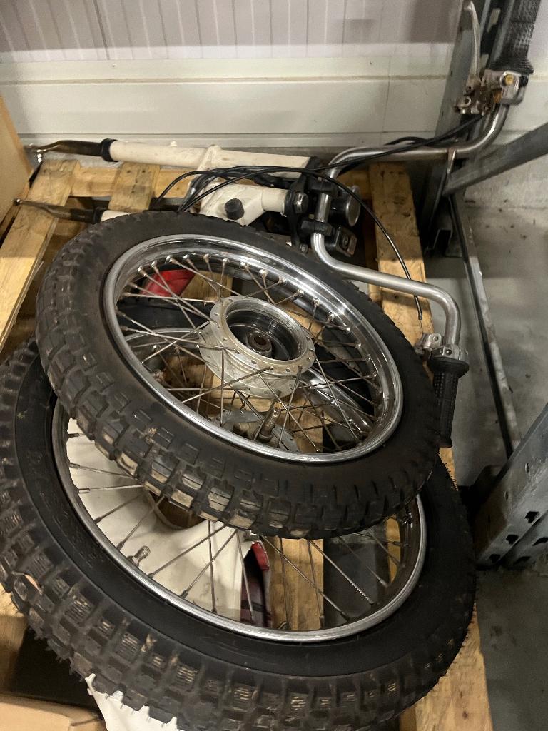 Brommer, Fietsen en Brommers, Ophalen