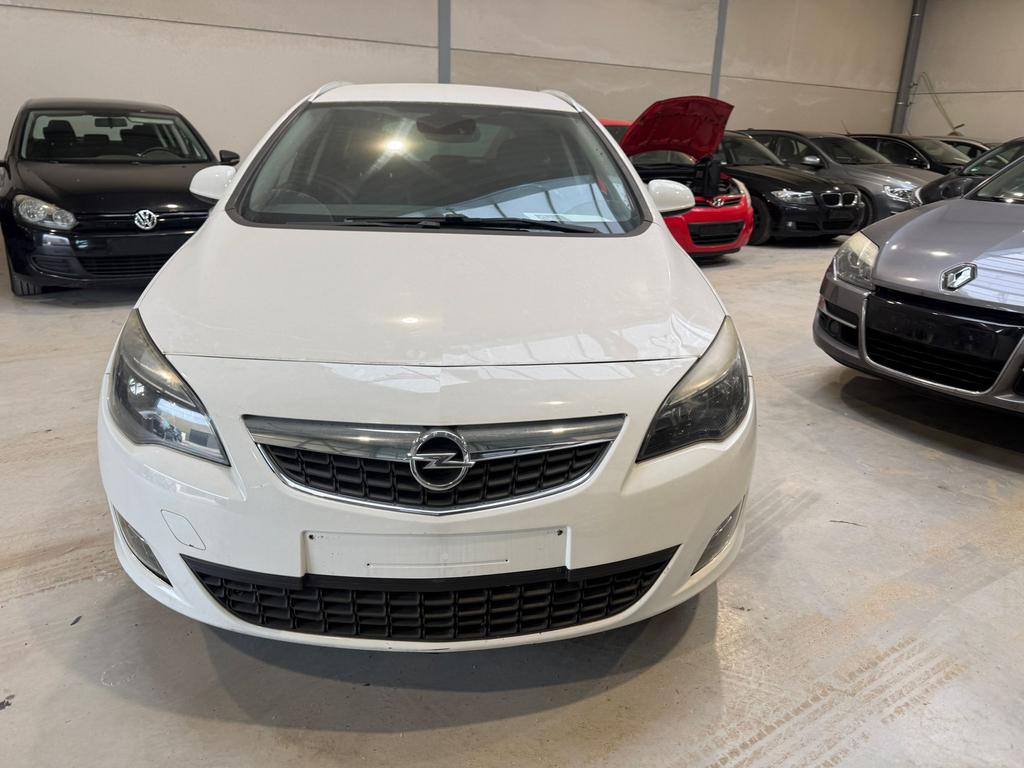 Opel astra - 1.3 diesel - 2011, Auto's, Euro 5, Leder, Bedrijf, Diesel