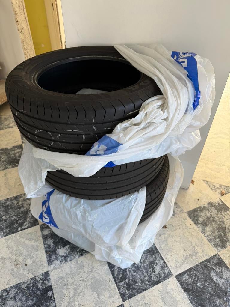 4 pneus d'été en très bon état, Enlèvement, Pneus été