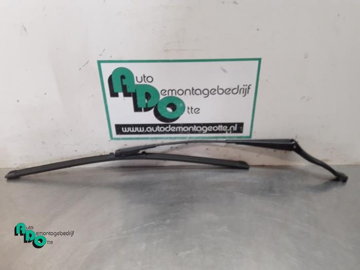 Bras essuie-glace avant d'un Opel Corsa (Corsa D 07-), Autos : Pièces & Accessoires, Vitres & Accessoires, Opel, Utilisé, 3 mois de garantie