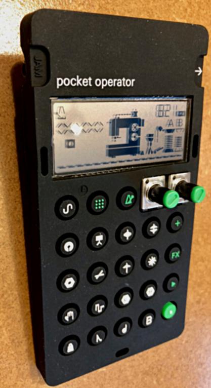 Teenage engineering PO-12 Rhythm met shell, Muziek en Instrumenten, Synthesizers, Ophalen of Verzenden, Zo goed als nieuw, Overige aantallen