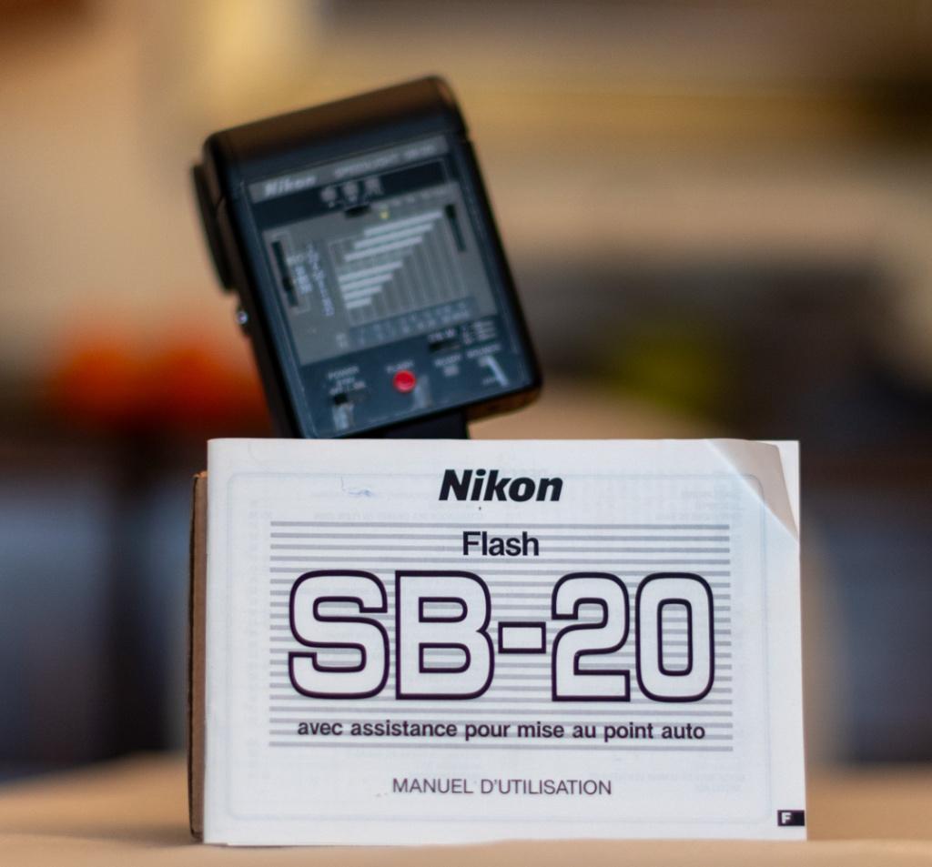 Nikon SB-20 TTL Pro Flash - NIEUWSTAAT!, Audio, Tv en Foto, Foto | Flitsers, Zo goed als nieuw, Nikon, Kantelbaar, Ophalen