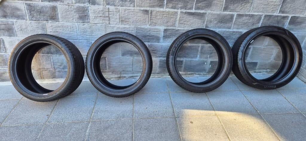 A vendre pneus été 20" : Pirelli x2 et Bridgestone x2, Véhicule de tourisme, Pneu(s), Enlèvement, Utilisé