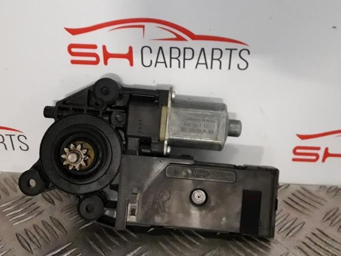 Moteur de vitre portière d'un Renault Megane, Renault, -, 3 mois de garantie, Utilisé
