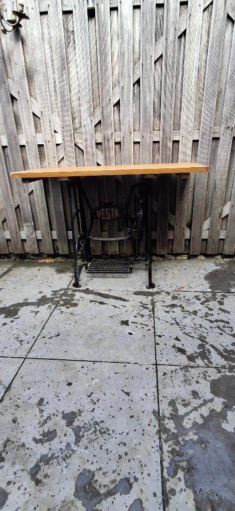 tafeltje met rechthoekig eiken blad, Ophalen