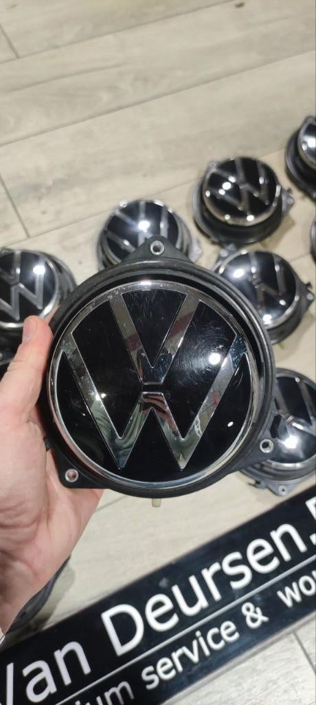 Volkswagen Golf 8, Passat, Polo, T-Roc logo koffer, Auto-onderdelen, Ophalen of Verzenden, Gebruikt, Volkswagen, Achterklep