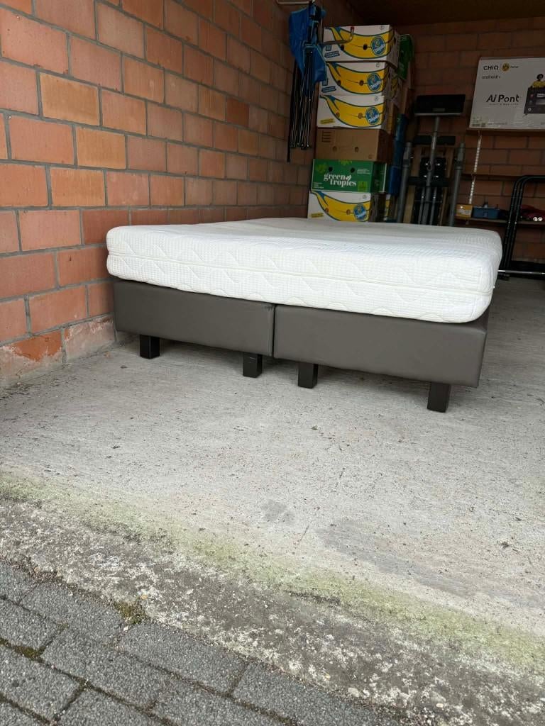 Verkoop bed, Huis en Inrichting, Slaapkamer | Bedden, Ophalen, Gebruikt, Zwart, 140 cm