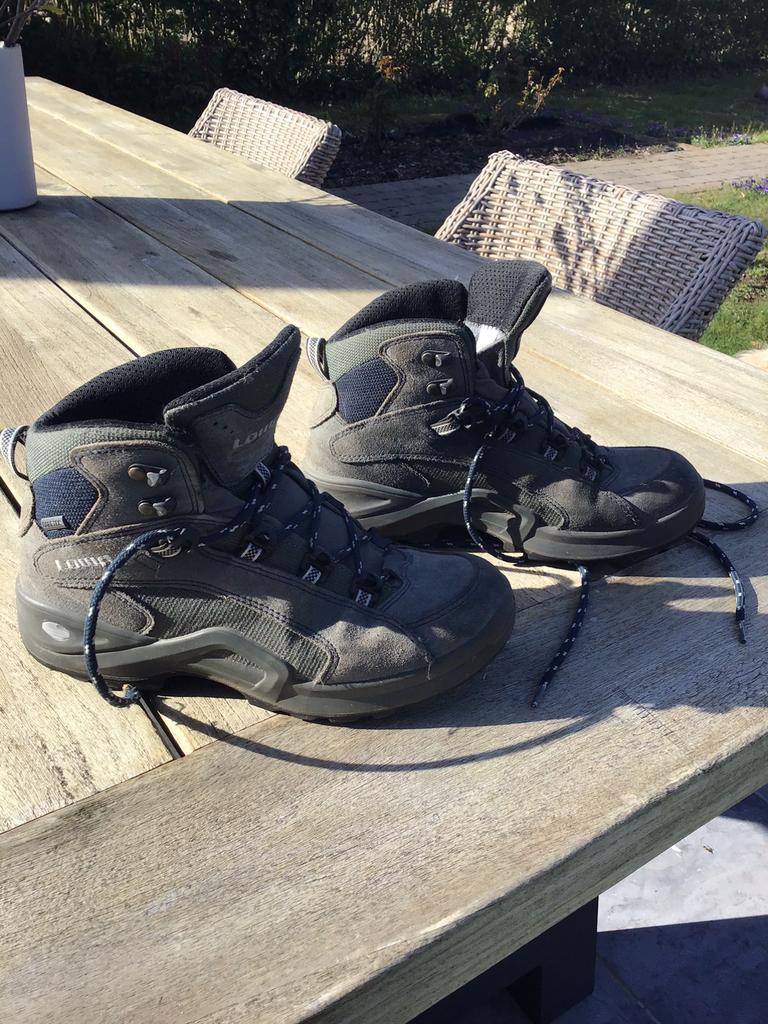 Wandelschoen  LOWA maat 38. Gore-tex, Ophalen, Zo goed als nieuw