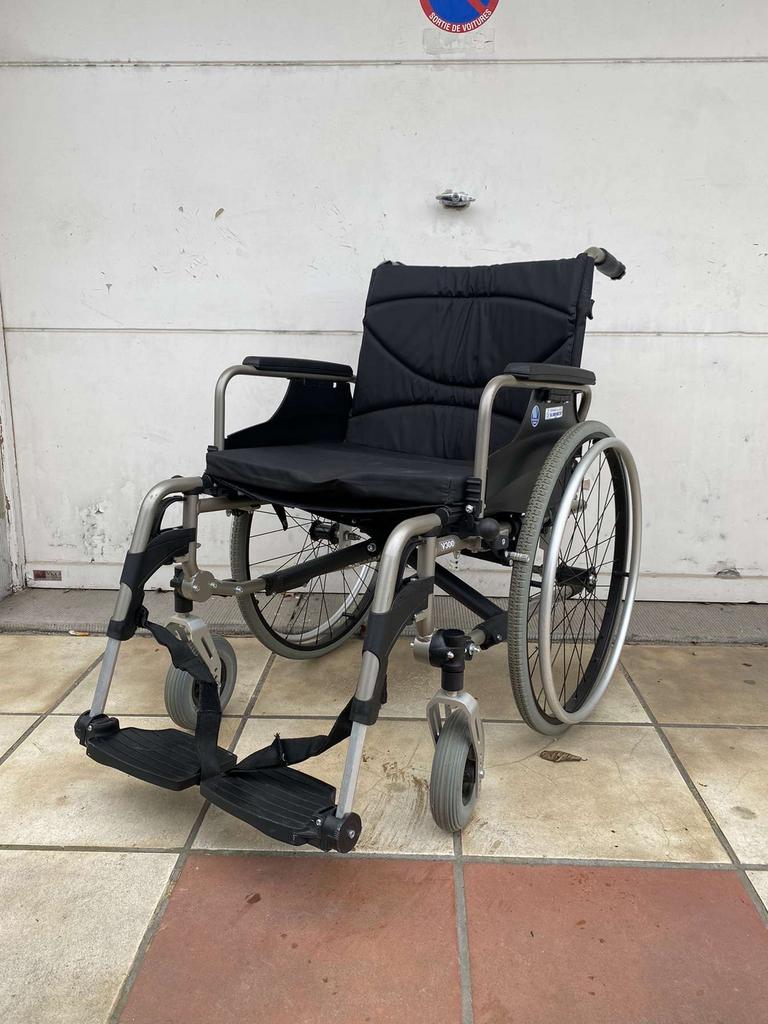 Chaise, Enlèvement ou Envoi, Comme neuf