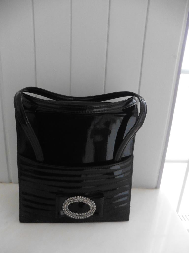 Prachtige vintage zwarte lakenhandtas, Handtassen en Accessoires, Tassen | Damestassen, Ophalen of Verzenden, Zo goed als nieuw