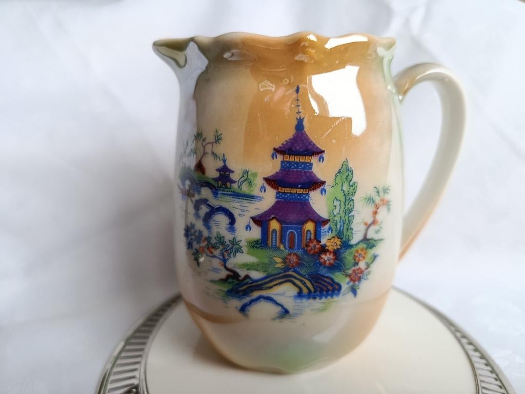 Victoria China, pot à lait, Antiek en Kunst, Ophalen