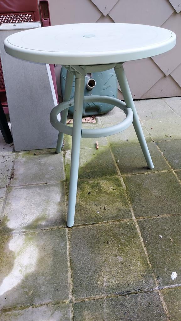 Terrastafel 72cm hoog en 63cm met opening voor parasol., Tuin en Terras, Tuintafels, Ophalen