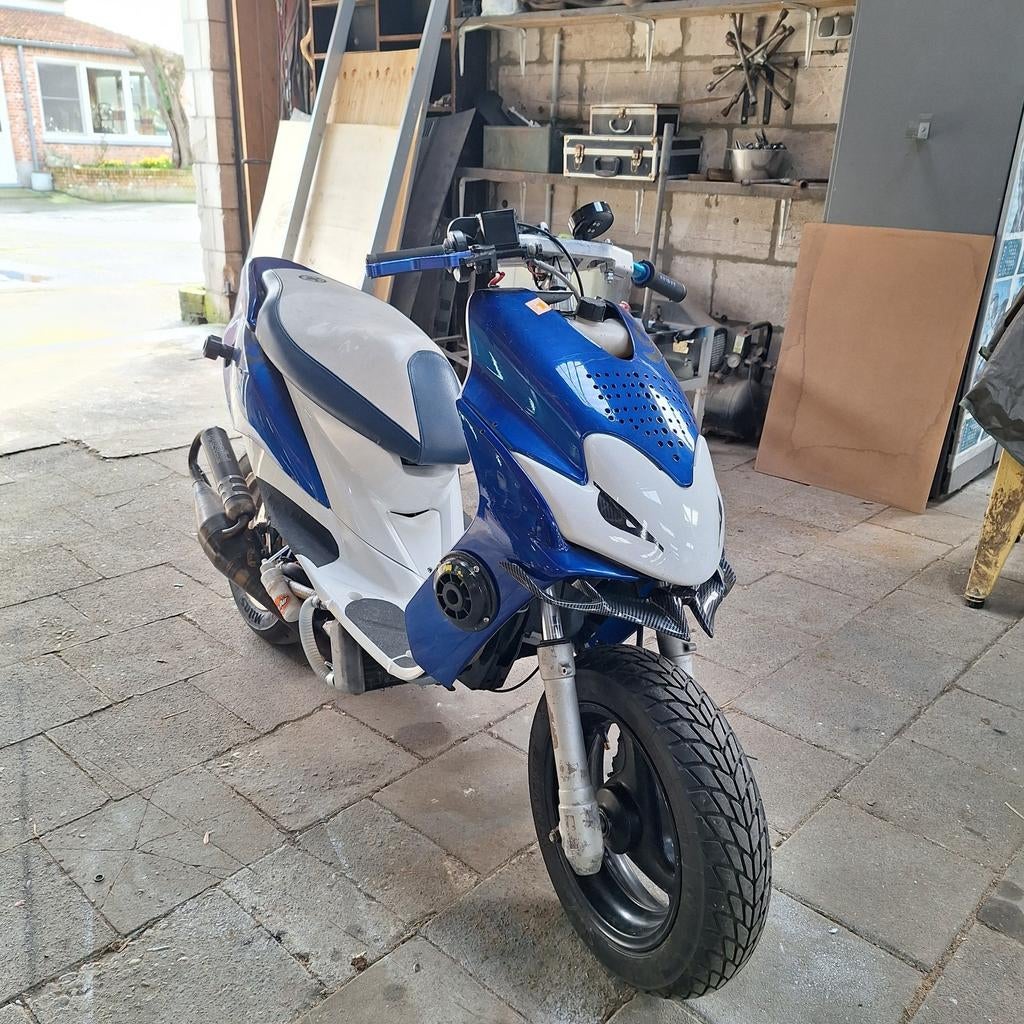 Yamaha jog 94cc, Fietsen en Brommers, Ophalen, JogR of RR, Tweetakt, Nieuw