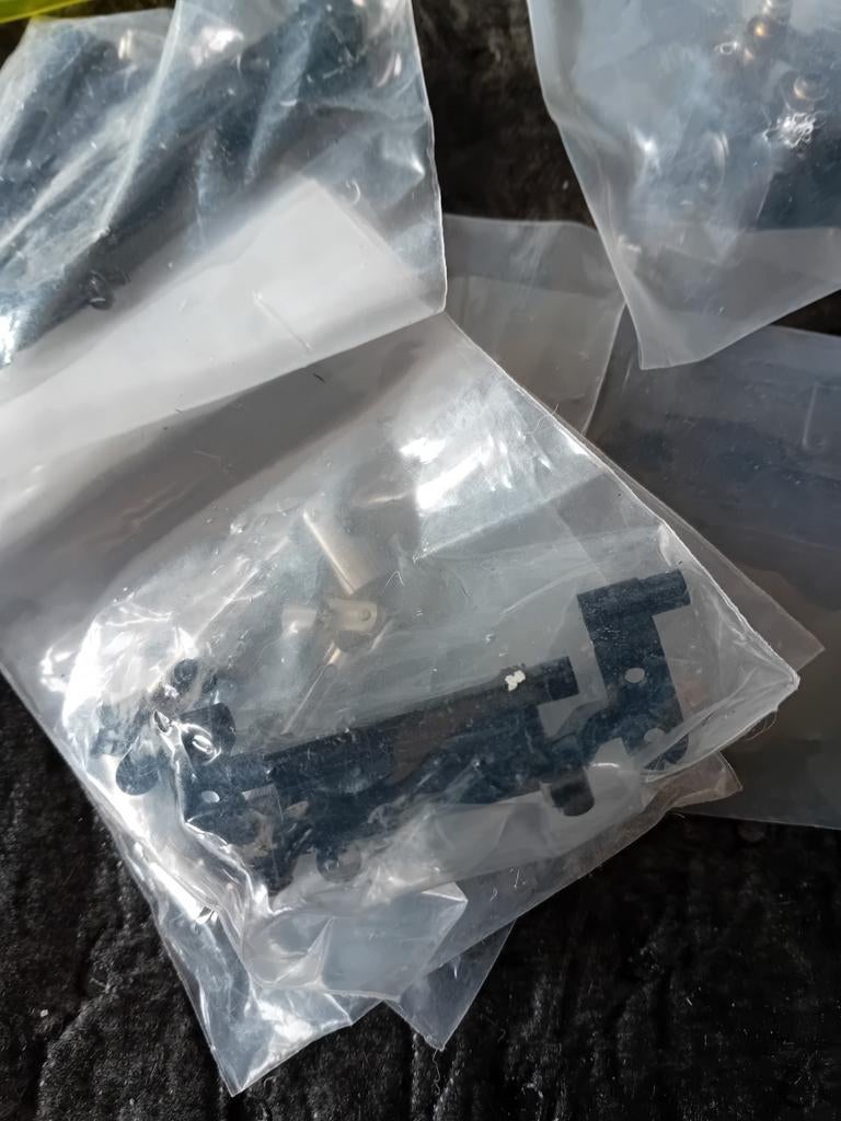 Axial rc, Enlèvement ou Envoi