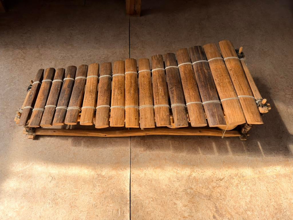 Afrikaanse houten xylofoon (balafon) met kalebassen, Musique & Instruments, Batteries & Percussions, Enlèvement, Utilisé