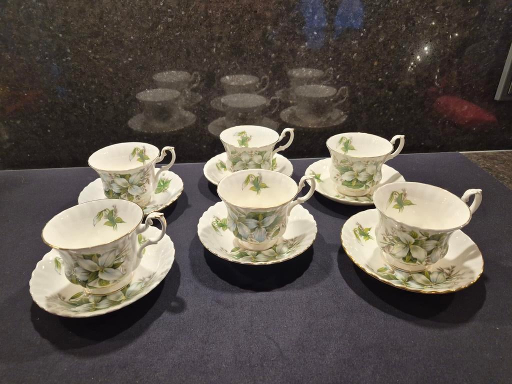 Royal Albert Trillium, Enlèvement ou Envoi