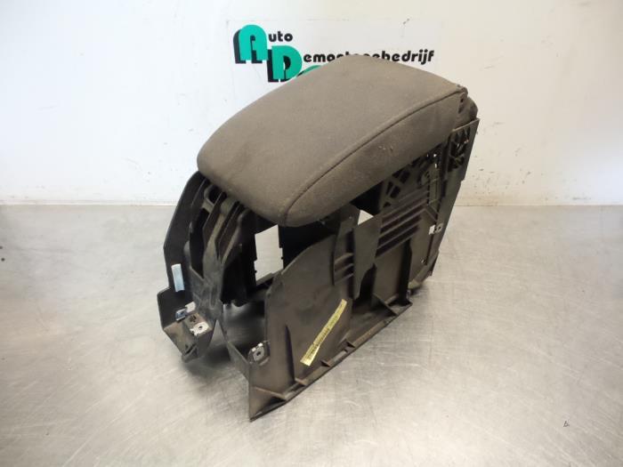Accoudoir d'un Volkswagen Jetta (Jetta 05-), -, 3 mois de garantie, Utilisé, -