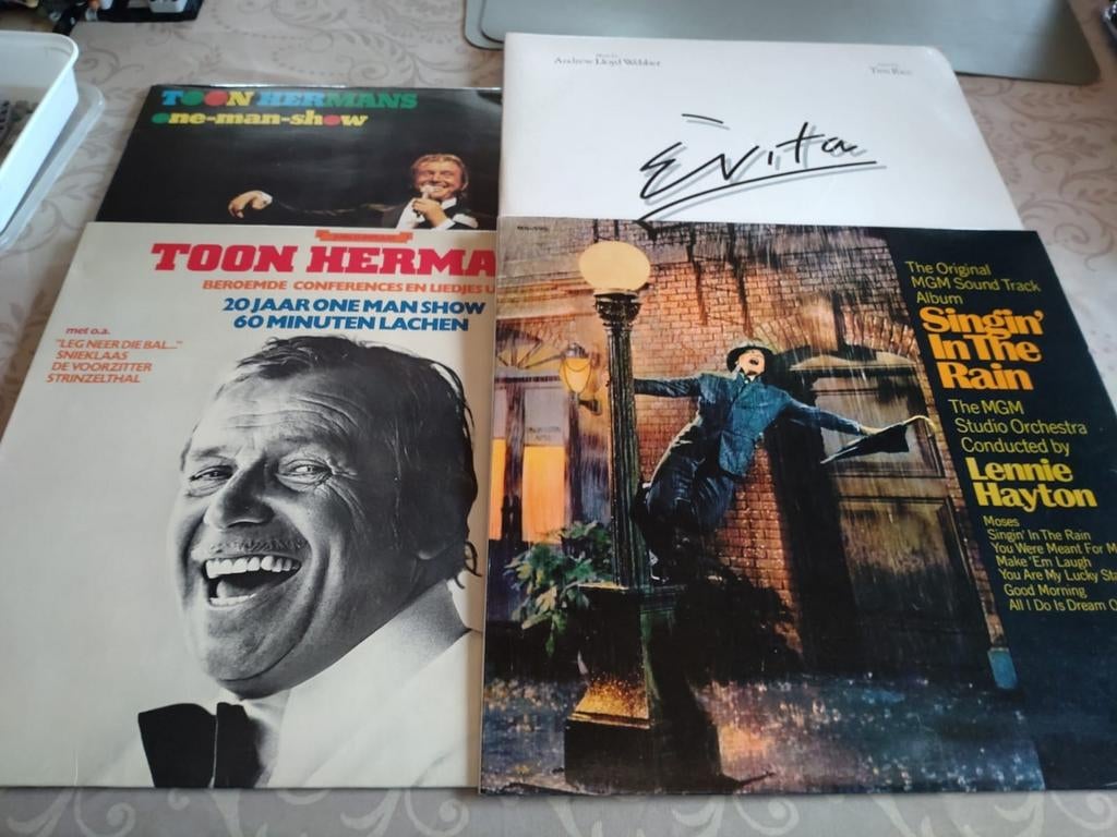4 lp's Toon Hermans, Evita en Singin' in the rain, Cd's en Dvd's, Vinyl | Overige Vinyl, Zo goed als nieuw, Ophalen of Verzenden