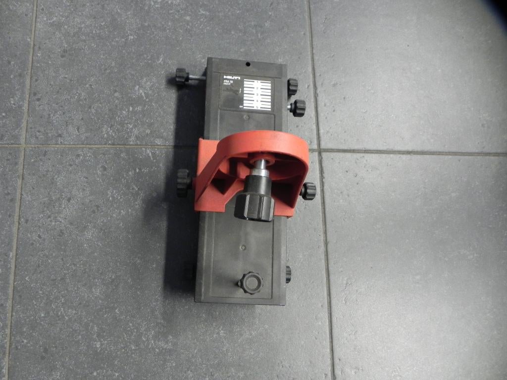 Laser muurplaat PRA70 Hilti, Bricolage & Construction, Enlèvement, Utilisé, Accessoires