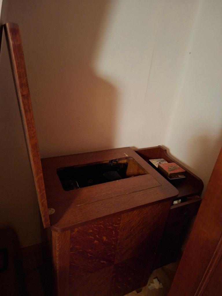 antieke naaimachine Naumann, Antiquités & Art, Antiquités | Machines à coudre, Enlèvement