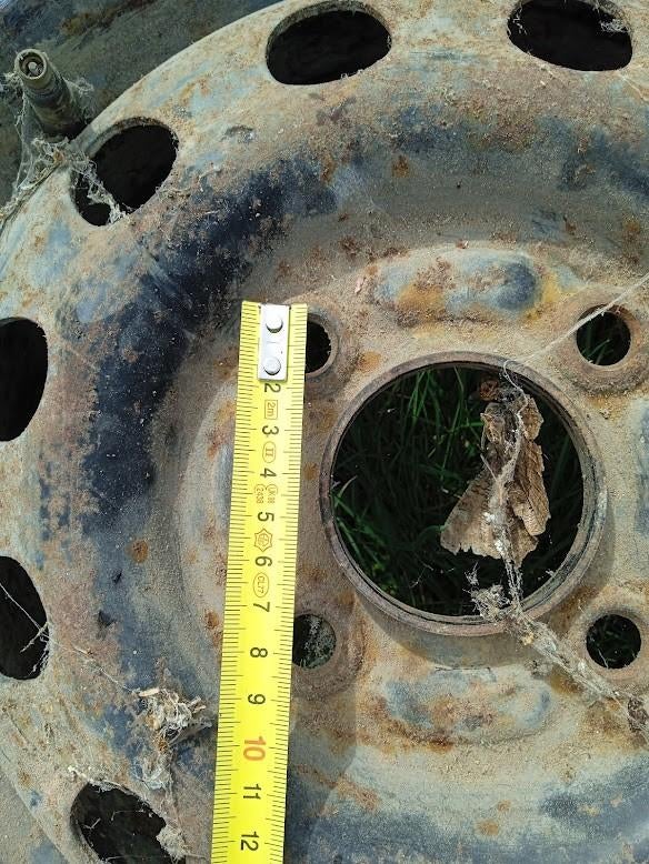 Roue 13 pouces d occasion( pneu à changer), Enlèvement, 13 pouces, Pneus et Jantes