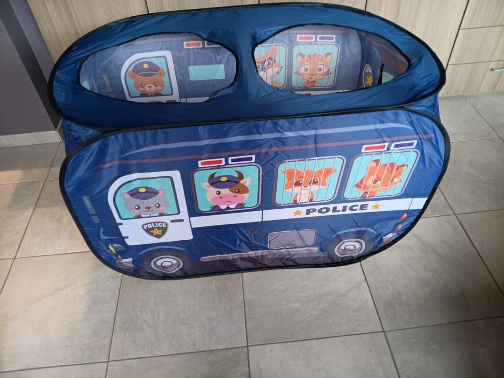 Tente de police intérieure, Enlèvement