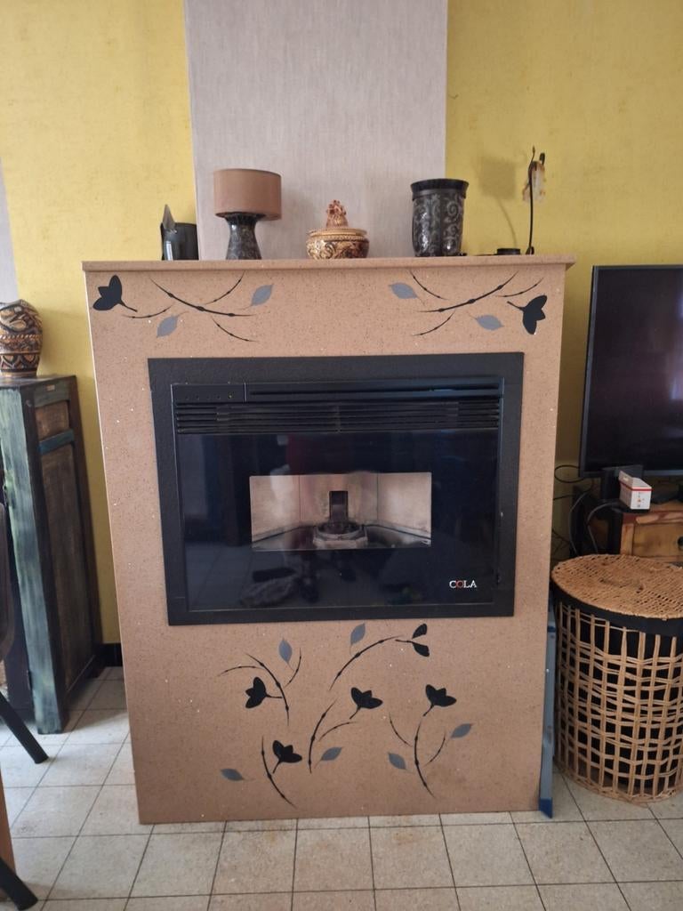 Incert pellets et encadrement marbres, Maison & Meubles, Poêles, Enlèvement