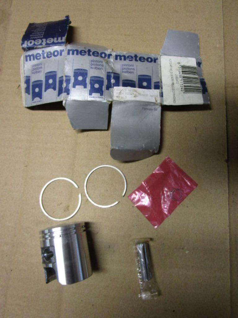 Meteor 41,50mm piston voor Honda Vision 50cc / Peugeot ST50, Ophalen of Verzenden, Nieuw, Cilinder, Honda